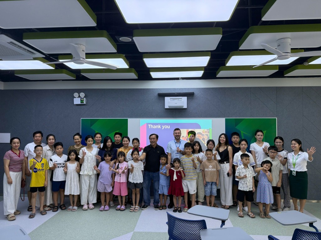Lớp học British Council tại Sông Hồng Eco — học sinh, phụ huynh và giáo viên
