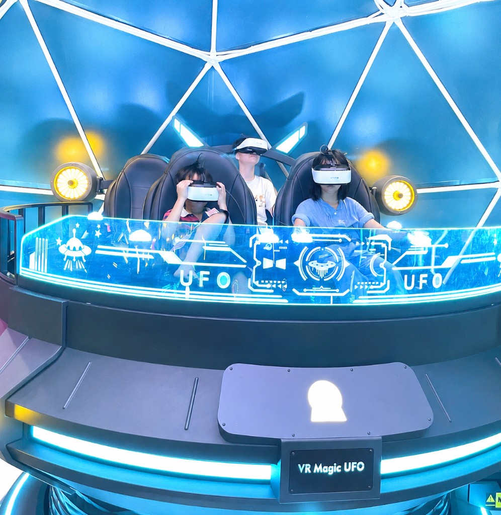 Trải nghiệm VR Magic UFO tại khu vui chơi