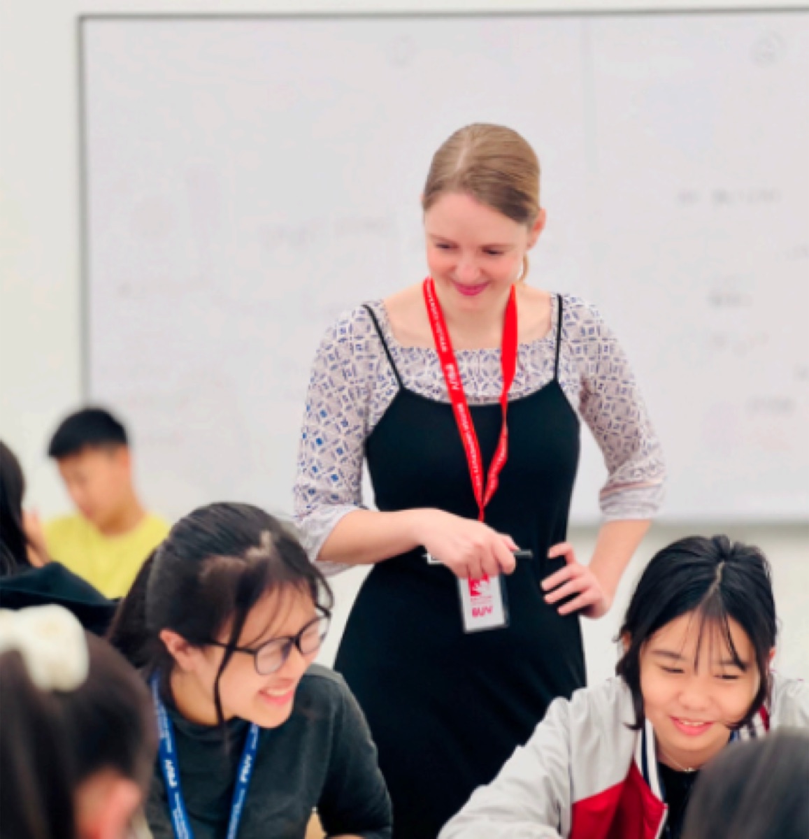 Giảng viên và học sinh BUV