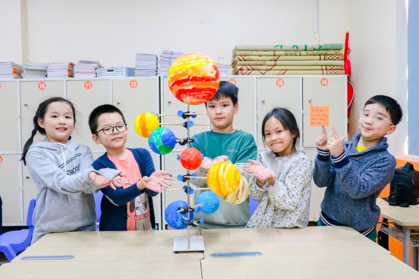 Học sinh trải nghiệm STEAM tại Sông Hồng Eco